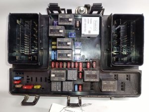 OEM Underhood Engine Fuse Box Assembly for 2019-2020 Ford RANGER (OEM)