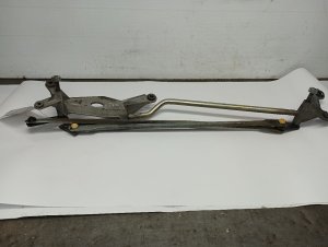 2000-2001 Ford Excursion Windshield Wiper Transmission Gear (Used OEM)