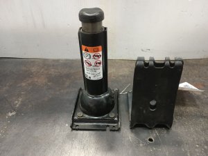 2015-2020 GMC Yukon XL Scissor Jack (Used OEM)