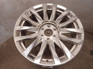 2022-2024 GMC Yukon 22x9 14-Spoke Polished Alloy Wheel (Used OEM)