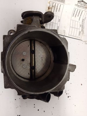 1998-1999 GMC C1500 Fuel Injection Throttle Body Assembly (Used OEM)