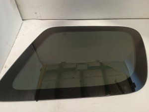2000-2004 Nissan Xterra Privacy Quarter Glass - Right (Passenger) (Used OEM)