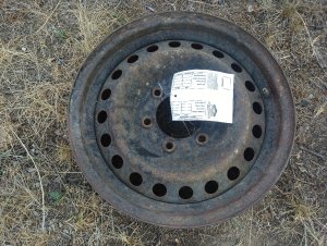 2001-2004 Nissan Xterra Black 20-Hole Steel Spare Wheel (Used OEM)