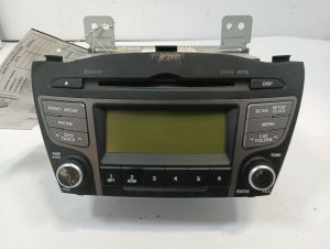 2014-2015 Hyundai Tucson Black Radio Receiver Assembly (Used OEM)
