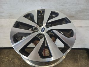 2020-2025 Subaru Outback 17x7 5-Spoke Machined Charcoal Alloy Wheel (Used OEM)