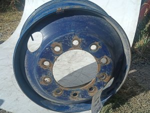  International 4300 22.5x8.25 10-Lug Steel Wheel (Used OEM)