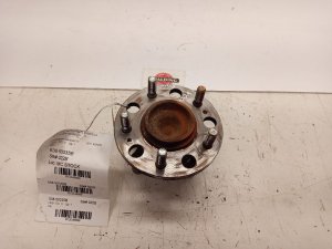 2011-2012 Kia Rondo Hub Assembly (Used OEM)