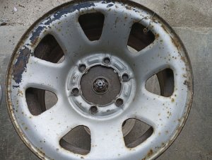 1992-1995 Toyota Pickup Silver Wheel (Used OEM)