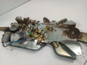 1990-1995 Toyota 4Runner Window Regulator - Rear (Used OEM)