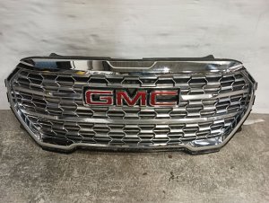 2022-2024 GMC Terrain Chrome Upper Chrome Honeycomb Grille (Used OEM)