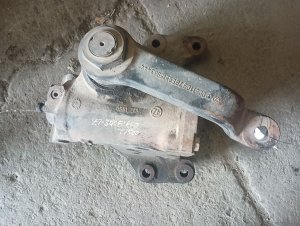 1988-1996 BMW 528e Steering Gear Poppet Rack (Used OEM)