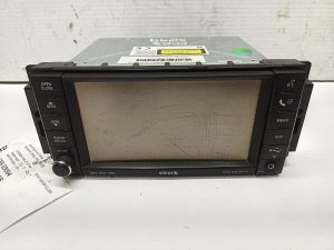 2010-2011 Jeep Wrangler Audio System (Used OEM)