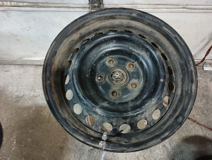 2015-2017 Toyota Camry Black 16x7 Steel Wheel (Used OEM)