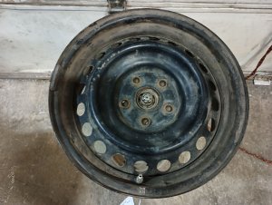 2015-2017 Toyota Camry Black 16x7 Steel Wheel (Used OEM)