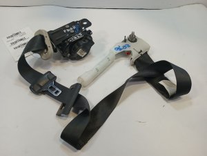 2015-2017 Nissan Sentra Black Seat Belt Assembly - Front, Right (Passenger) (Used OEM)