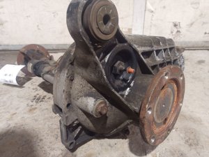1997-1999 GMC C1500 Front Differential Carrier Assembly 3.73 Ratio (Used OEM)