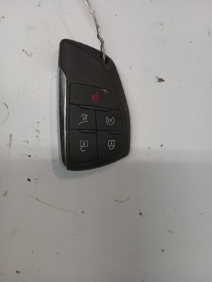 2024-2026 Chevrolet Traverse 5-Button Keyless Entry Transmitter (Used OEM)