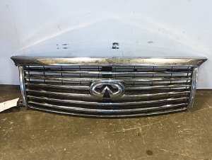 2014 INFINITI QX80 Chrome Upper Chrome Grille (Used OEM)