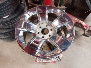 2015-2020 GMC Yukon Chrome 20x9 5-Spoke Chrome Alloy Wheel (Used OEM)