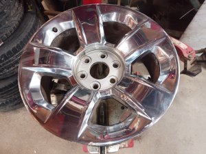 2015-2020 GMC Yukon Chrome 20x9 5-Spoke Chrome Alloy Wheel (Used OEM)