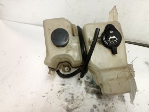 2010 Hummer H3T Integrated Washer Fluid and Engine Coolant Reservoir (Used OEM)