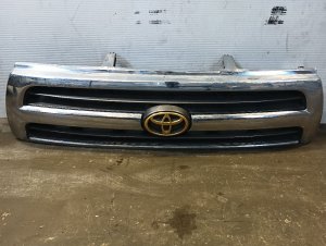 1999-2000 Toyota 4Runner Chrome Chrome and Black Grille (Used OEM)
