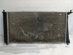 2005-2006 Lincoln Navigator Super Cooling Radiator with 1 3/8 Inch Core (Used OEM)