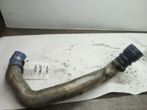 2003-2005 Ford Excursion Intercooler Outlet Engine Air Intake Resonator Tube (Used OEM)