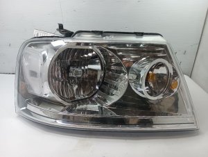 2004-2008 Ford F-150 Headlight Assembly - Right (Passenger) (Used OEM)