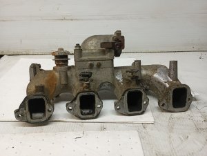 1997-1999 Ford F-250 Upper Engine Intake Manifold (Used OEM)