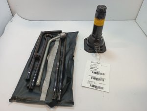 2010-2024 Toyota 4Runner Scissor Jack and Tool Kit (Used OEM)