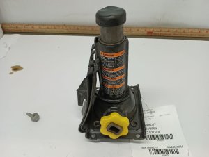 2015-2020 GMC Yukon XL Scissor Jack (Used OEM)