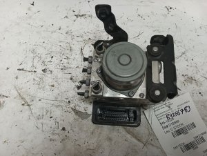 2018 GMC Sierra 1500 ABS Control Module and Valve Assembly (Used OEM)
