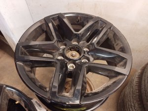 2019-2025 Chevrolet Silverado 1500 Black 18x8.5 5-Spoke Black Alloy Wheel (Used OEM)