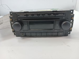 2005-2007 Jeep Grand Cherokee AM-FM-CD Radio REF (Used OEM)