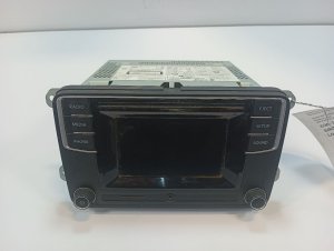 2017 Volkswagen Beetle Audio System (Used OEM)