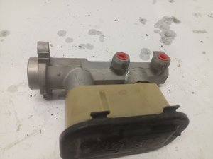 1988-1993 Chevrolet C1500 Brake Master Cylinder (Used OEM)