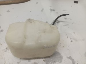 1992-1994 Chevrolet Suburban Windshield Washer Fluid Reservoir Assembly (Used OEM)