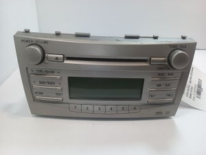 2010-2011 Toyota Camry AM FM CD Radio Receiver (Used OEM)