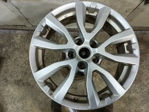 2017-2020 Nissan Rogue Silver 17x7 5 Y-Spoke Alloy Wheel (Used OEM)