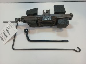 2007-2017 Toyota Camry Scissor Jack with Tool Kit (Used OEM)