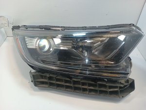 2017-2022 Honda CR-V Headlight Assembly - Right (Passenger) (Used OEM)