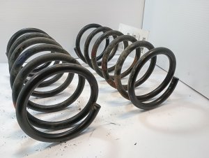 2014-2019 Toyota Highlander Rear Coil Spring (Used OEM)
