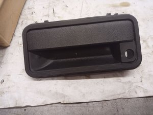 1988-1999 GMC C1500 Black Exterior Door Handle - Left (Driver) (Used OEM)