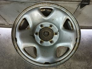 2005-2015 Toyota Tacoma Silver 5-Spoke Silver Steel Wheel (Used OEM)