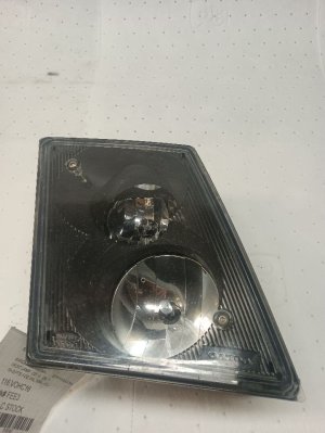  Volvo VNL Headlight Assembly with Fog Light - Right (Passenger) (Used OEM)