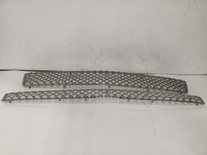 2008-2013 Chevrolet Avalanche Chrome Upper Chrome Grille (Used OEM)