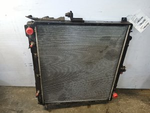 2011-2012 Nissan Pathfinder Radiator Assembly (Used OEM)