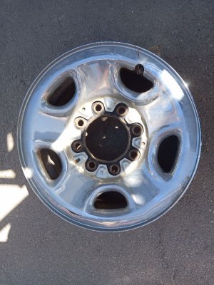 2001-2007 Chevrolet Silverado 1500 Chrome 16-Inch 5-Opening Chrome Clad Steel Wheel (Used OEM)