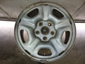 2005-2015 Toyota Tacoma Silver 15x6 5-Hole Steel Wheel (Used OEM)